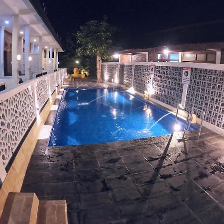 The Royal Joglo Hotel Tepus Ngoại thất bức ảnh