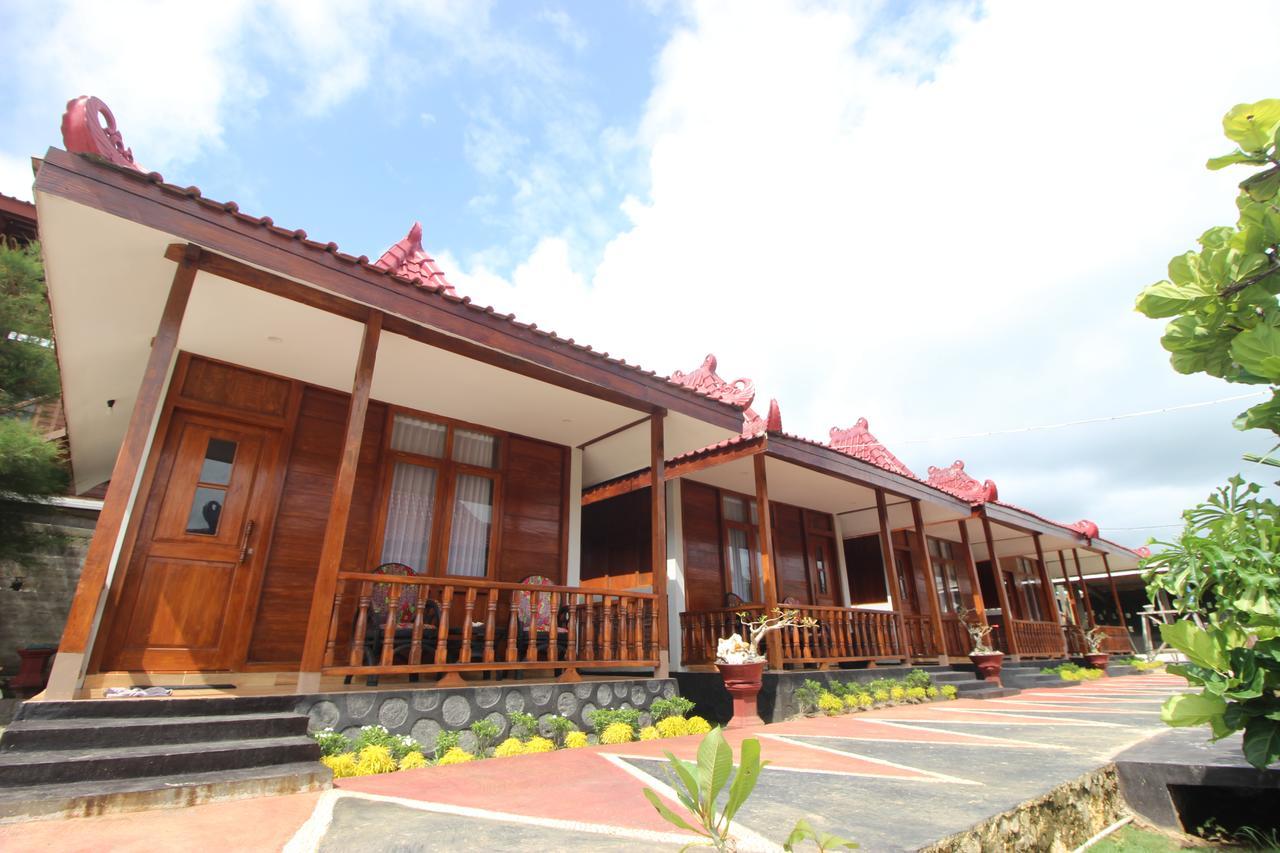 The Royal Joglo Hotel Tepus Ngoại thất bức ảnh