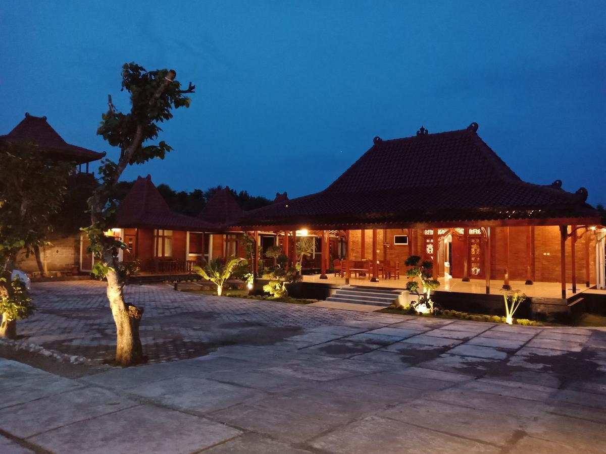 The Royal Joglo Hotel Tepus Phòng bức ảnh