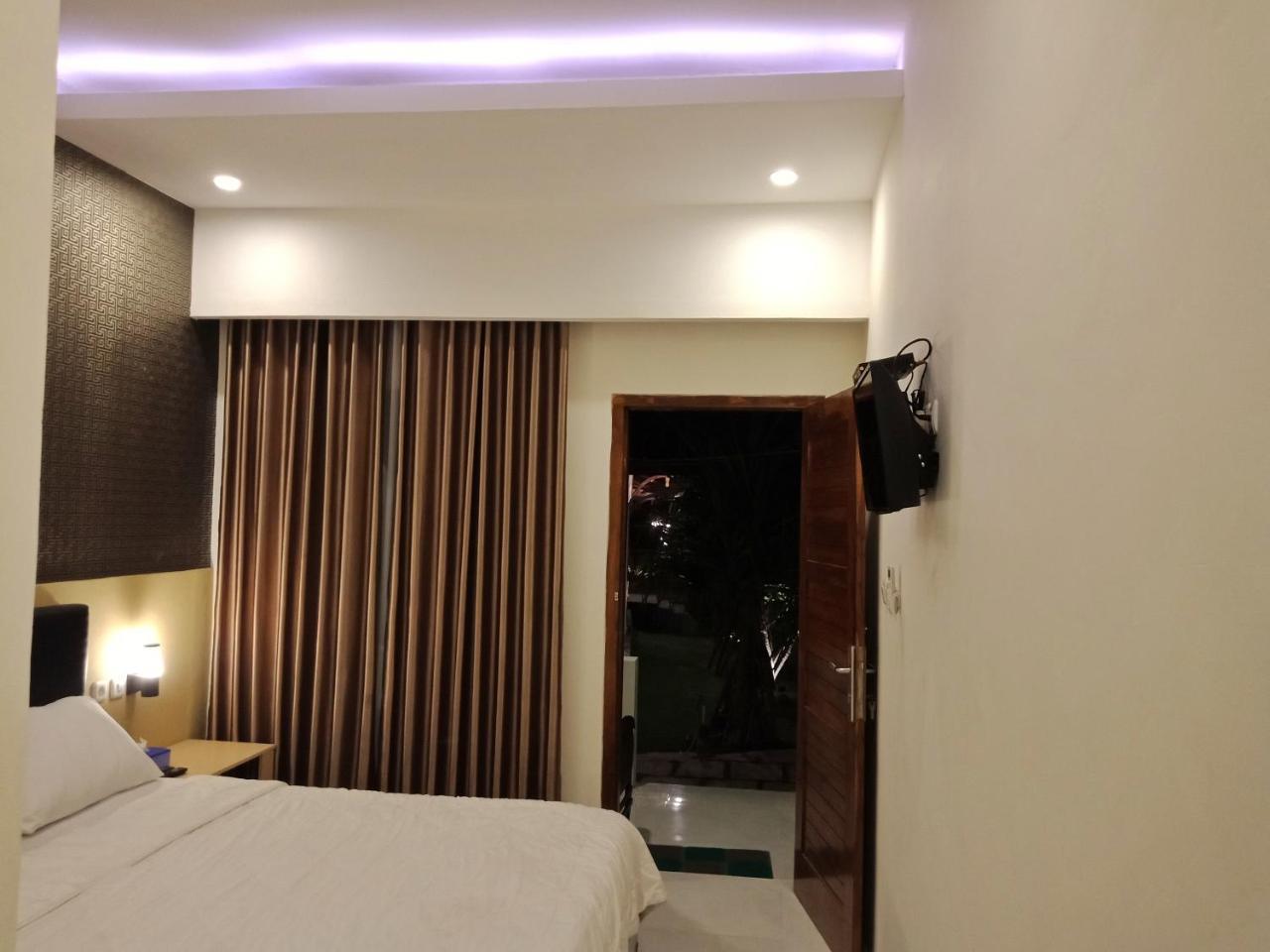 The Royal Joglo Hotel Tepus Ngoại thất bức ảnh